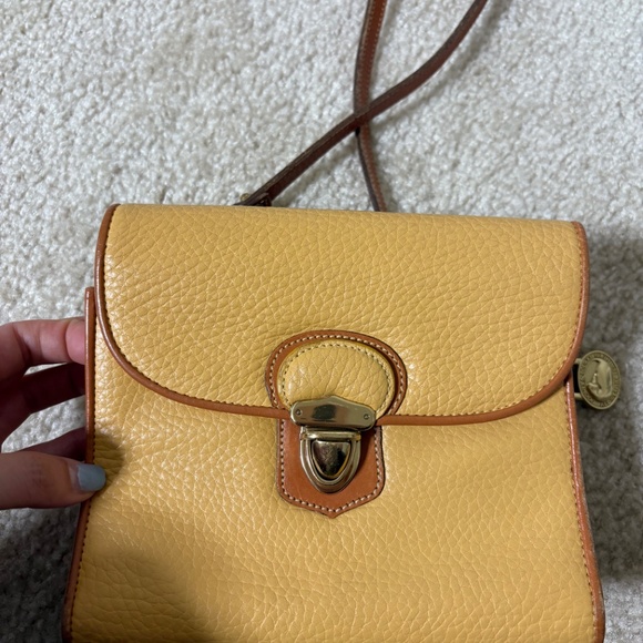 COPY - Vintage Dooney & Bourke crossbody - Picture 3 of 6